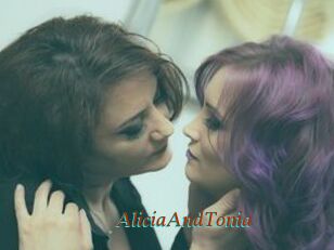 AliciaAndTonia