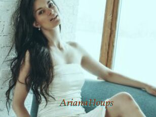ArianaHoups