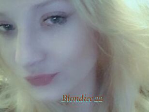 Blondiee_22