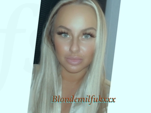 Blondemilfukxxx
