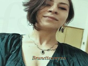 Brunetteamyxo