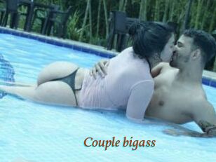 Couple_bigass