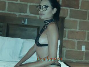 Eva_luna2u