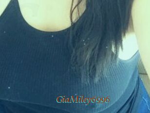 GiaMiley6996
