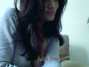 Julia_Jones