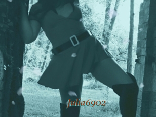 Julia6902