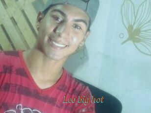 Leo_big_hot
