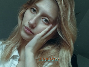 Lunakiss