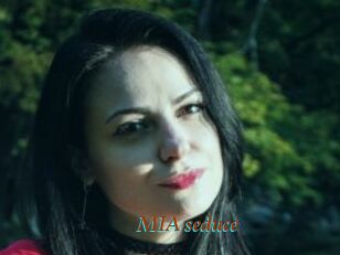 MIA_seduce