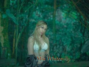 Mia_Whitee