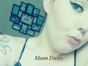 Moon_Davis
