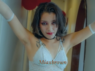 Miaxbrown