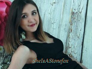 SheIsAStonefox