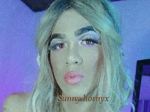 Sunny_hornyx