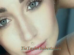 TiaTaylorBabestation
